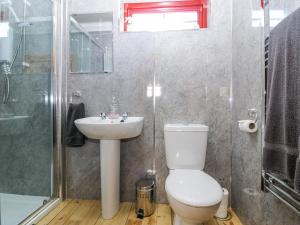 Bilik mandi di Smiddy Bothy +21 gambar