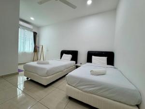 Postel nebo postele na pokoji v ubytování 39 HSH 4Bed5Bath LGK