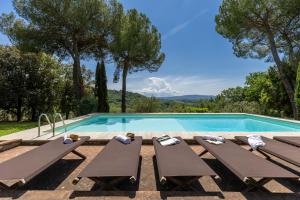 Bazén v ubytování Villa Orchidea by PosarelliVillas nebo v jeho okolí