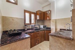 Dapur atau dapur kecil di Classic Hills Villa
