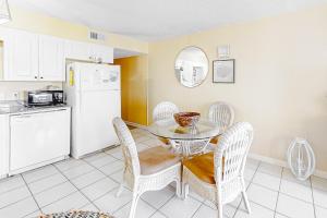 Kuchyň nebo kuchyňský kout v ubytování Island Shores 359