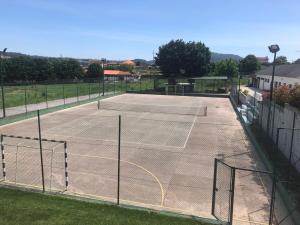 Tenis a/nebo squash v ubytování Quinta dos Arcos nebo okolí
