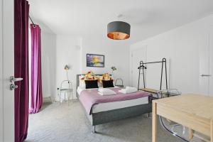 Ένα ή περισσότερα κρεβάτια σε δωμάτιο στο Central Belfast Apartments Sandford