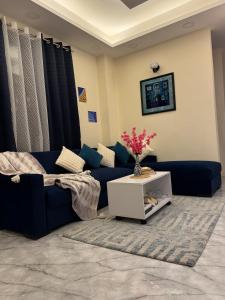 Posezení v ubytování Greece vibes Spacious flat, private, cozy space in Delhi and NCR