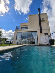 Bazén v ubytování La Soñada casa quinta Premium nebo v jeho okolí
