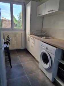 Dapur atau dapur kecil di Le Bigourdan - 3 Chambres