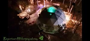 Galería fotográfica de La générale Sherman, Expérience hébergement le luxe sauvage avec vue et jacuzzi en Saint-Alexis-des-Monts