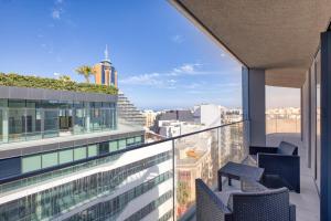 Μπαλκόνι ή βεράντα στο Mercury Suites 1BR Apartment - 7th Floor