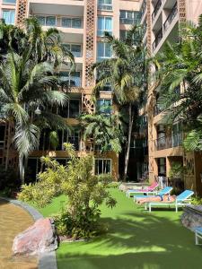 O grădină în afara Atlantis Condo Resort Pattaya +38 fotografii