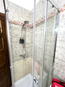 Ένα μπάνιο στο villa Guja +16 φωτογραφίες