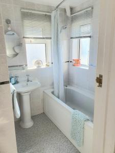 Koupelna v ubytování Great place in Liverpool, private bathroom & lounge