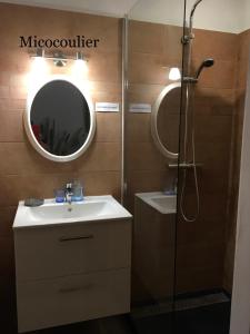 Koupelna v ubytování l'Estagnol + 32 fotografií