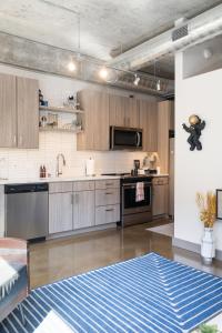Η κουζίνα ή μικρή κουζίνα στο Sable 307 - One Bedroom