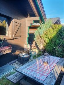 Cosy Petite Chalet T3, Jardin, Terrasse, Parking. Chamonix Mont-blanc. 야외 정원