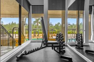 Fitness centrum a/nebo fitness zařízení v ubytování Holiday at the Parks - Townhome by Disney!
