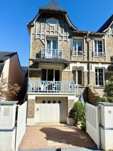 Bygningen som feriehuset ligger i