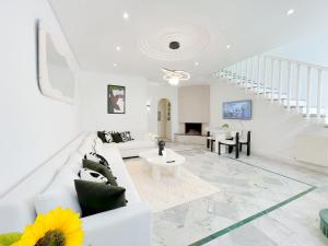 Gallery image of La petite maison: Charme en bord de mer in Douar ech Chott