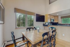 Gallery image of Chic Condo Unit 1 in Aspen