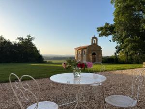Κήπος έξω από το Château Montagne "Terre de Sienne"