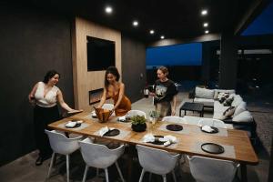 Hosté ubytování Black Sky House + 37 fotografií