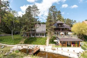 Vrt u objektu Vila POGLED Wellness i spa