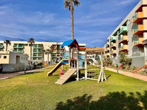 Ο χώρος παιχνιδιού για παιδιά στο Palm Beach Suites Almerimar