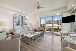 TV/trung tâm giải trí tại HP 21W Gulf Front Condo by 30A Escapes