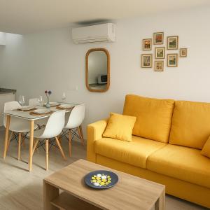 A seating area at Aromas de Bodega
