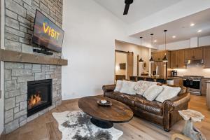 Kuchyň nebo kuchyňský kout v ubytování Elk Creek Condos At Grand Park G301