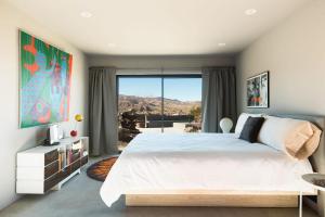 Postel nebo postele na pokoji v ubytování Stairway To Heaven By The Cohost Company + 291 fotografií