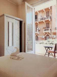 Gallery image of Crown Hotel royal in Cairo