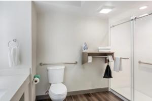 ห้องน้ำของ Quality Inn Ripley +3 ภาพ
