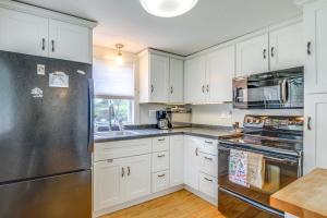 Gallery image of Home 2 Mi to Mt Snow Ski, Fish and Hike! in Wardsboro +21 photos