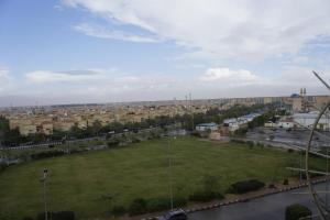 Άποψη από ψηλά του Rehab City Hotel Rooms men only