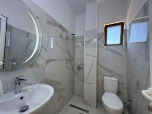 Ένα μπάνιο στο Vila Hergi +46 φωτογραφίες