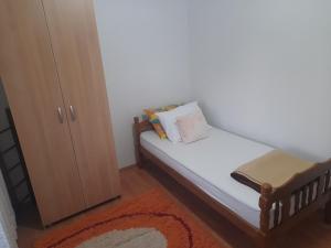 Ένα ή περισσότερα κρεβάτια σε δωμάτιο στο Apartment Classic Plus