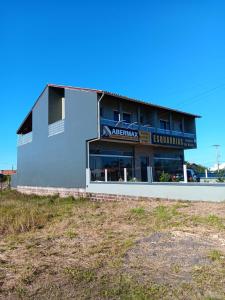 Budova, kde se apartmán nachází + 21 fotografií