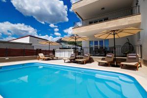 Gallery image of Villa 3D by the Sea with pool and included breakfast in Kaštela +20 photos