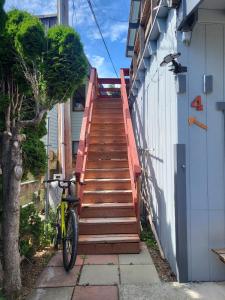 Ποδηλασία στο 2nd Floor Studio #4 with Ocean View and Covered Deck ή στη γύρω περιοχή