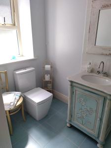 Un baño de Hillside Hideaway