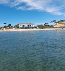 Gallery image of Le Surplage in Hyères