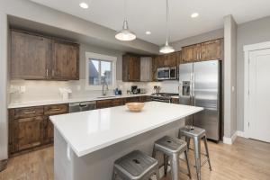 Η κουζίνα ή μικρή κουζίνα στο 58 Elk Ranch with Hot Tub