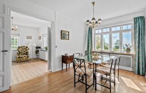 Foto sihtkohas Fakse Ladeplads asuva majutusasutuse Cozy Home In Faxe Ladeplads With Wifi galeriist
