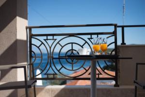 Balkón nebo terasa v ubytování Aloe Apartments Ammouliani