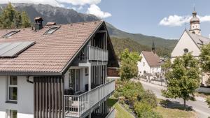 Ein allgemeiner Bergblick oder ein Berglick von der Ferienwohnung aus