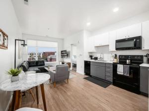 Gallery image of NEW MODERN 1BR APT IN BEAUTIFUL PART OF COLUMBUS in Columbus