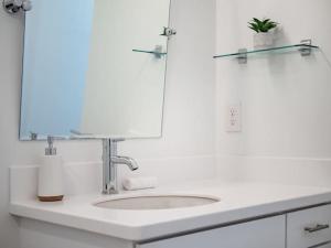 Gallery image of NEW MODERN 1BR APT IN BEAUTIFUL PART OF COLUMBUS in Columbus