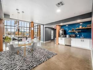 Gallery image of NEW MODERN 1BR APT IN BEAUTIFUL PART OF COLUMBUS in Columbus