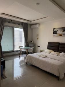 Giường trong phòng chung tại Private Home