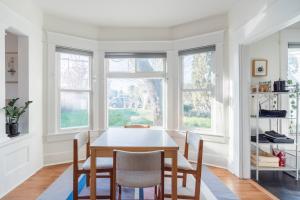 Foto dalla galleria di Radiant, Low-Key Apartment with powerful A/C a Seattle